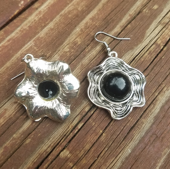 Necklace Pendant / Earring Set - Silver Line and Black Stone [Costume Jewelry] - Picture 7 of 8